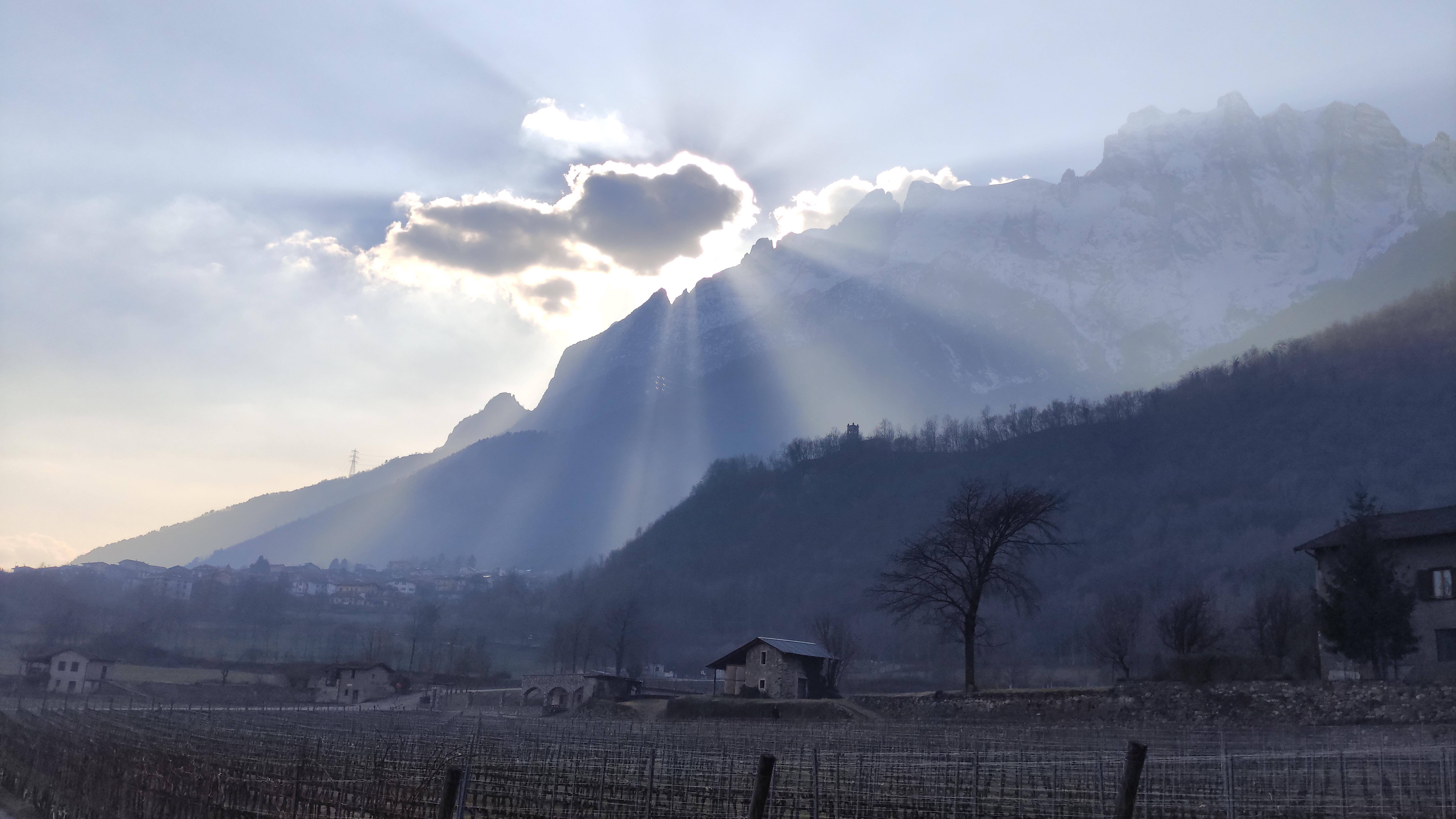 Vista del Monte Concarena, simbolo della cantina